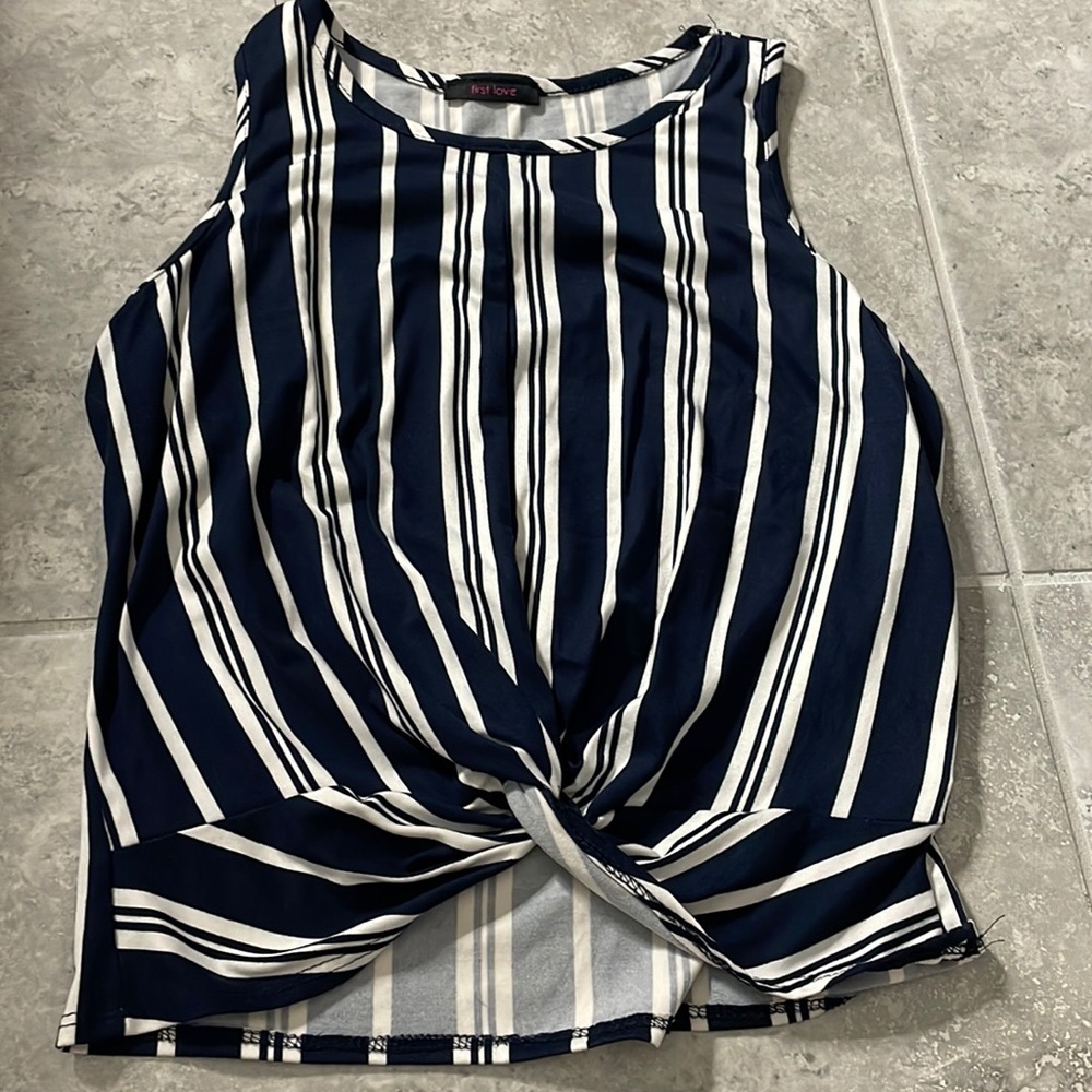 FIRST LOVE TOP